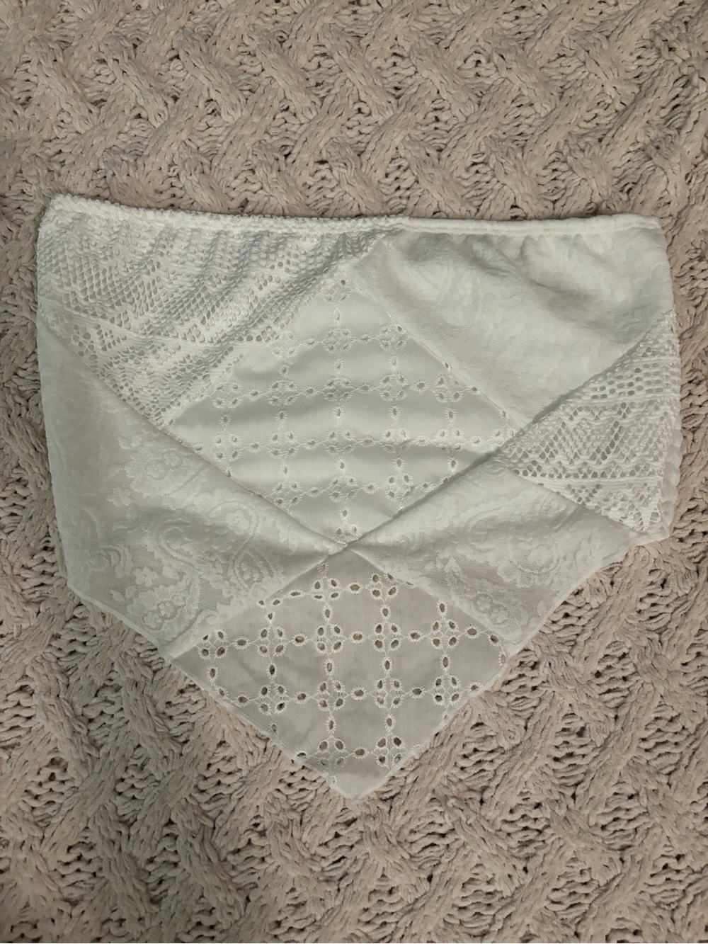 Women’s Scalloped Lace Tube Top